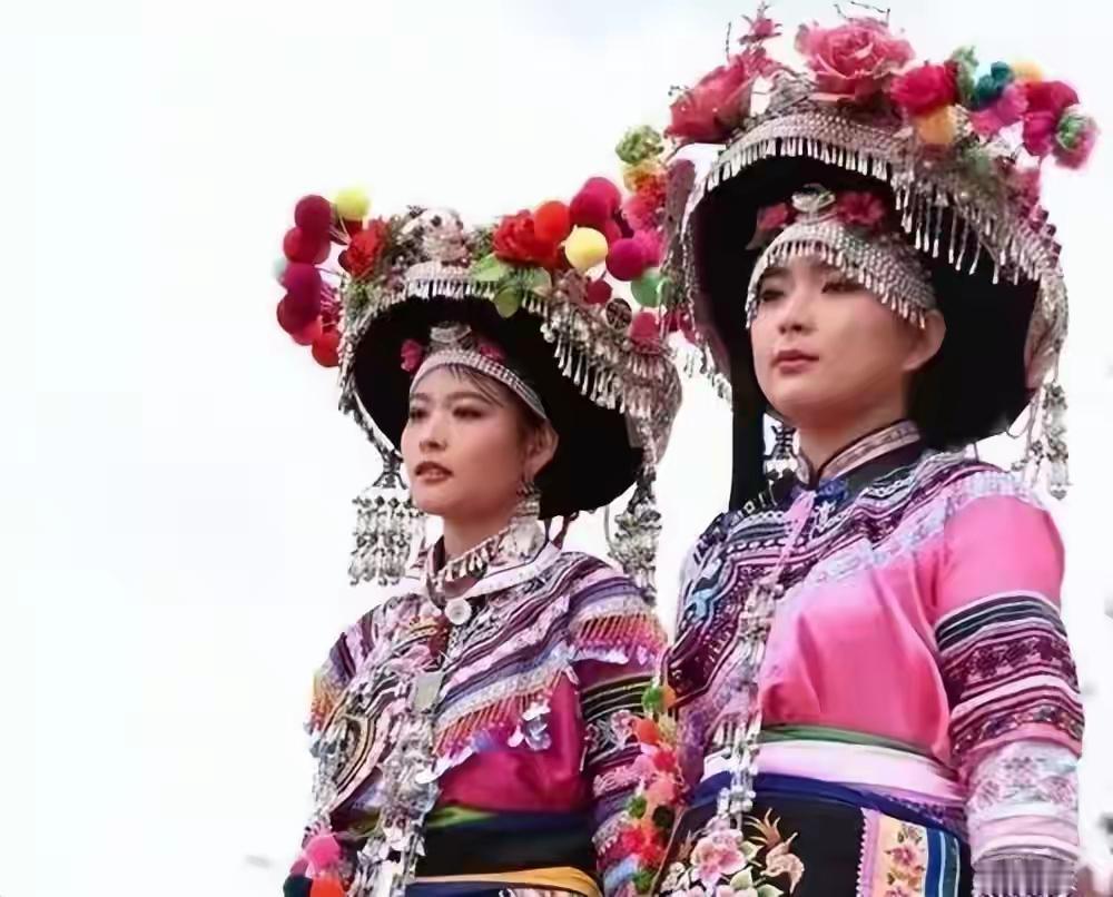 鲁B在青岛，豫B在开封，苏B在无锡。可云南呢？云A昆明之后，直接跳到云C昭通