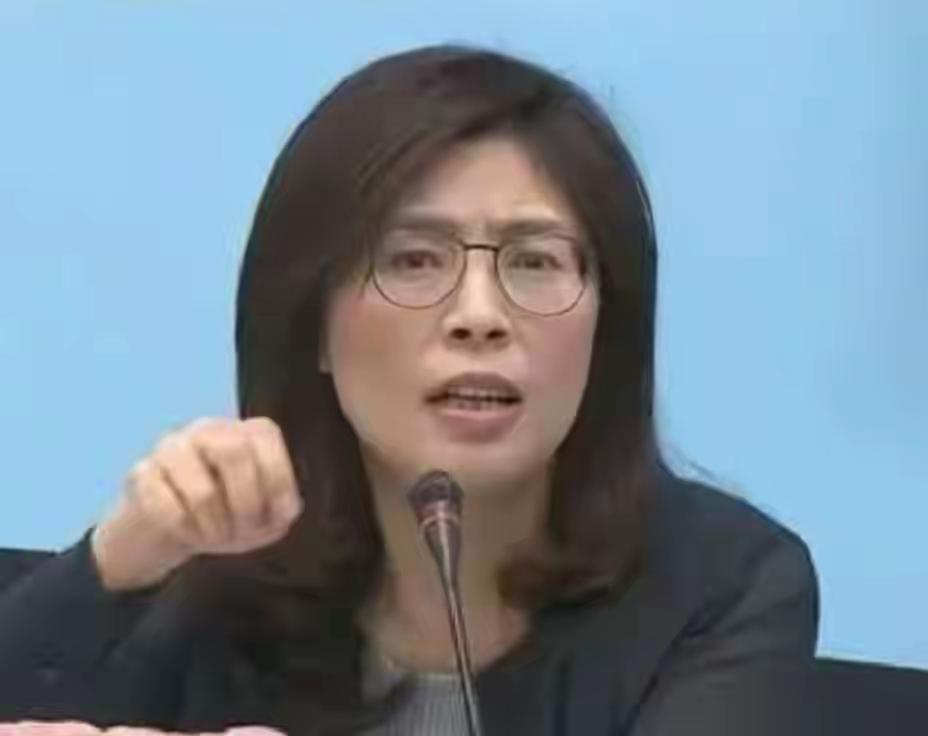 ​反差巨大！父亲血战日寇，郑丽文百万善款援助日本熊本灾区​你敢信？一个抗日老兵