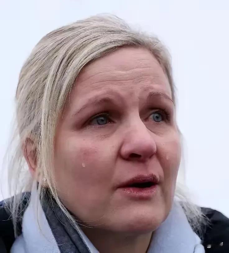 考文垂的眼泪，国际奥委会主席哭了考文垂临时改变行程，从高山滑雪赛场赶至滑行中心