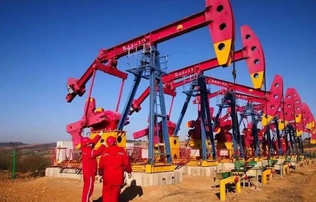 为什么中国的石油储量这么少？这么说吧，中国的石油储量极其丰富，之所以大量进口石油