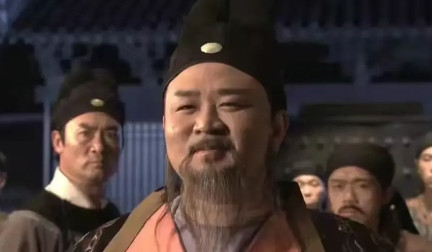 当年，钱雁秋自编自导神探断案的故事，对于主角狄仁杰的人选，他和投资人产生了争执。