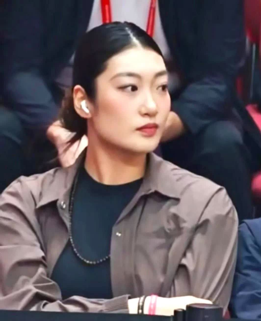 李梦该何去何从？——国家女子篮球队拒绝了李梦，不管什么原因，肯定是一大损