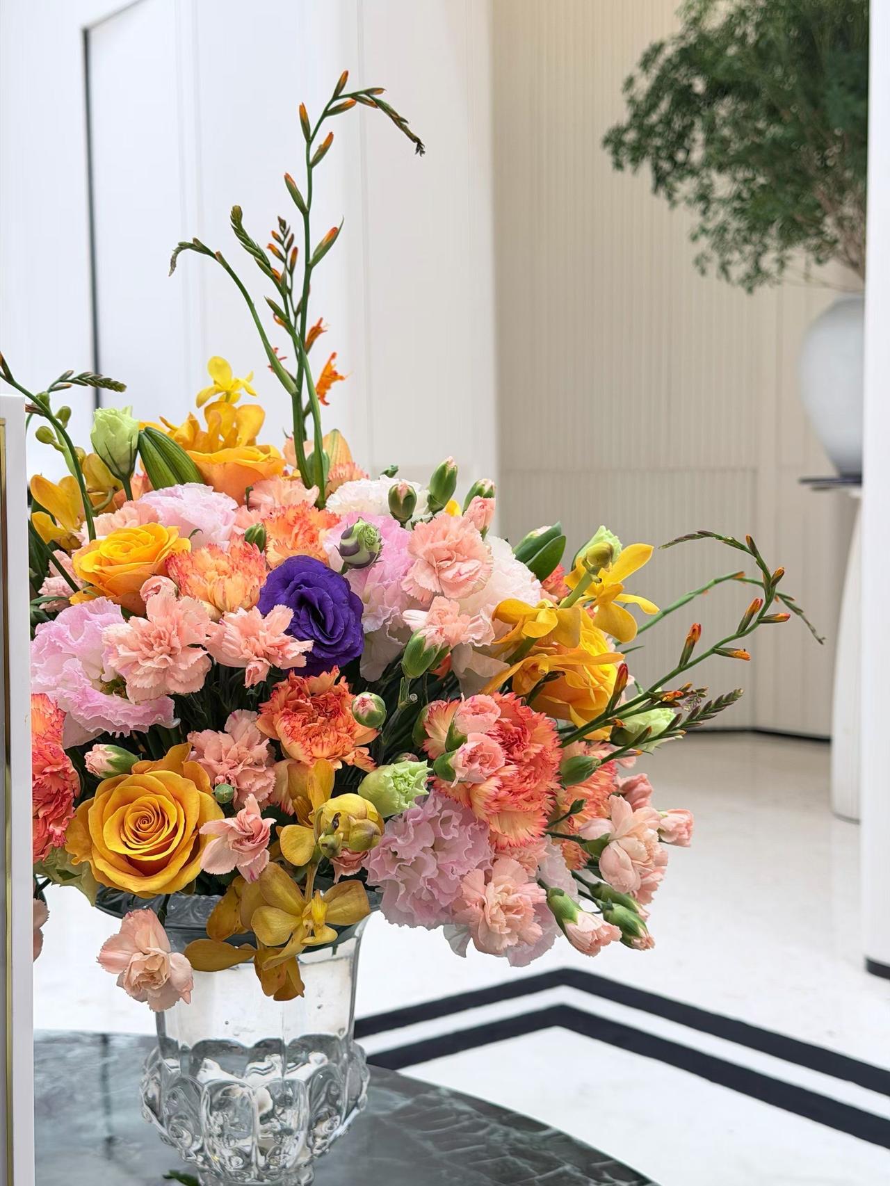 春来鸟语花香2.秋至枫红菊黄