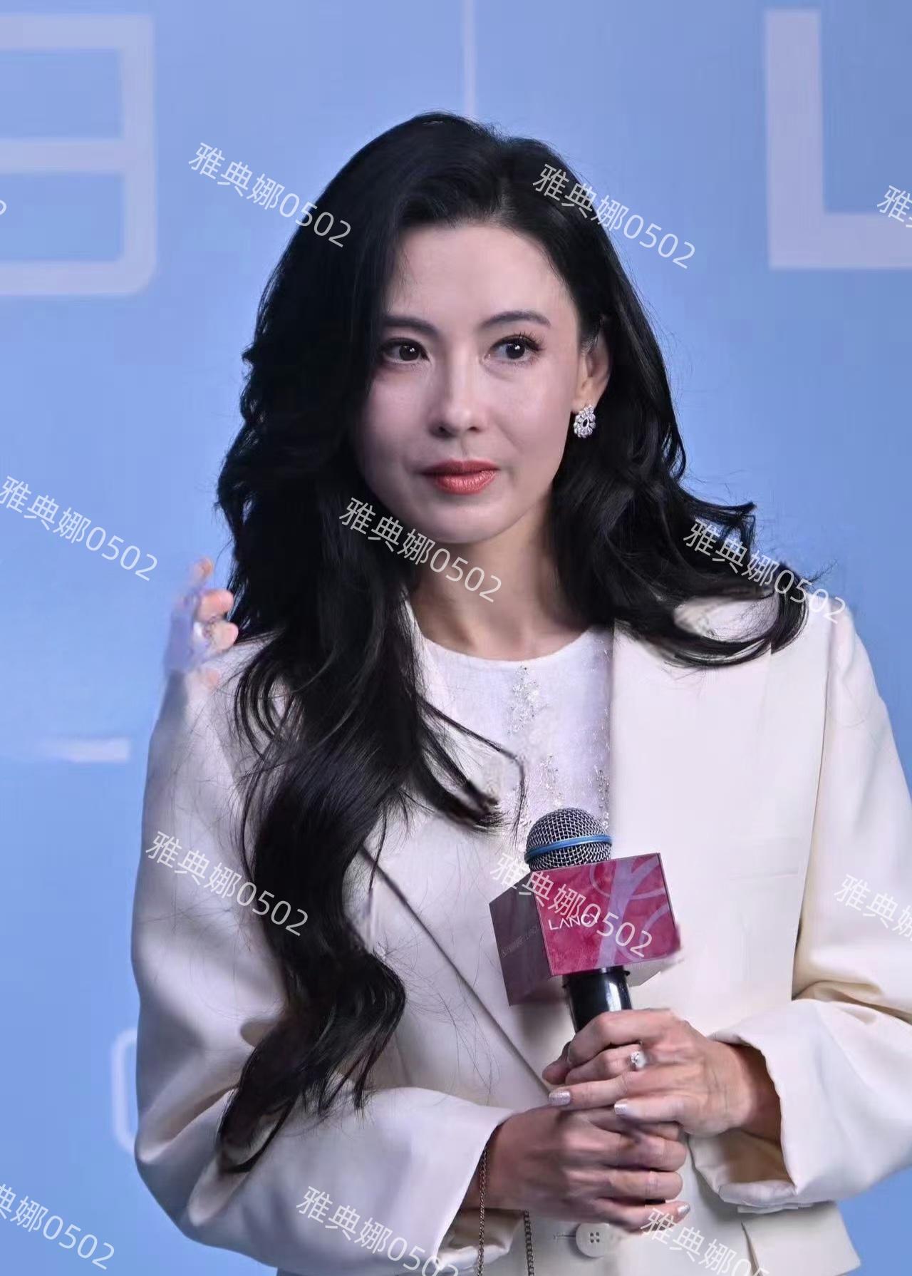 张柏芝本人咋那么美？即使她已经46岁了容貌依然很权威，完美的脸型精致的五官离开美