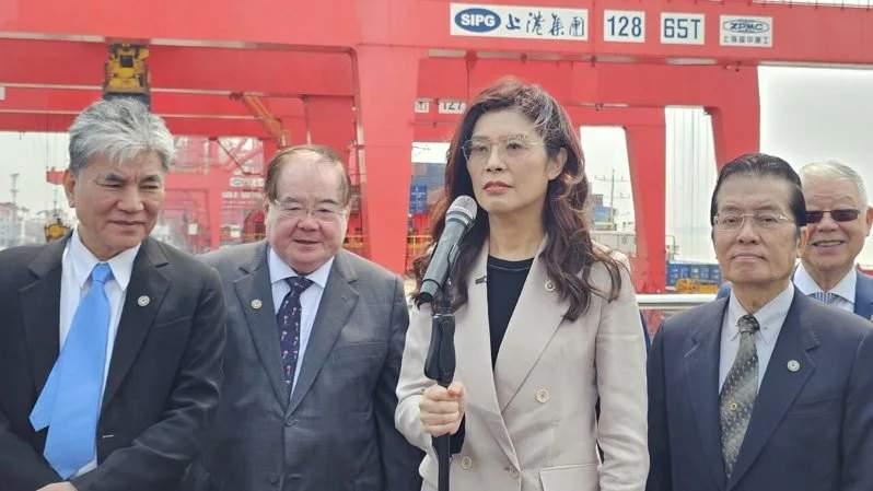 郑丽文一声“毛主席”，打破了国民党一个禁忌。4月9日，国民党主席郑丽文在