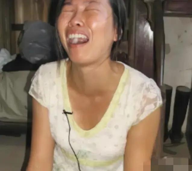 1993年，年仅5岁的小女孩，被自己的母亲灌进嘴里一热油，活生生烫死，7年后其母