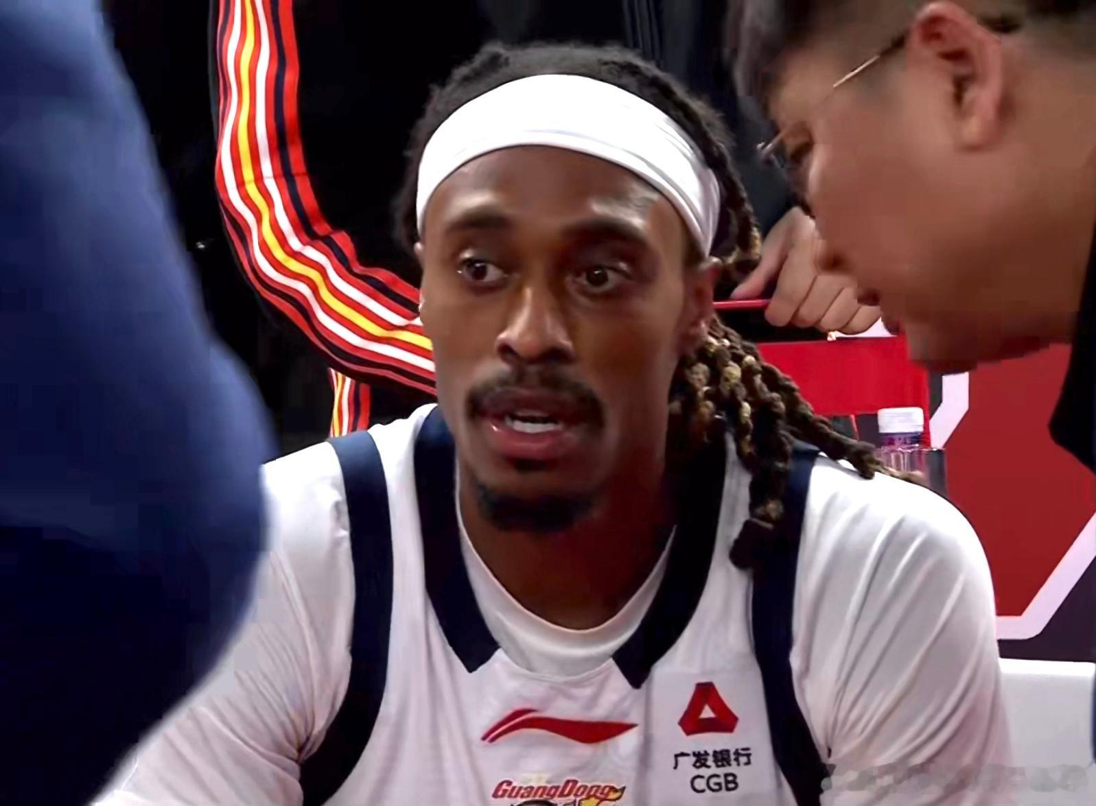 拉科塞维奇火线加盟！广东宏远男篮4大外援留谁弃谁？真的是天堂到地狱！广东男篮本有