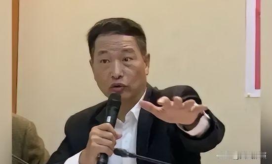5月26日，台湾原空军副司令，退役中将张延廷说：美国都闪了，德国五名跨党派议员还
