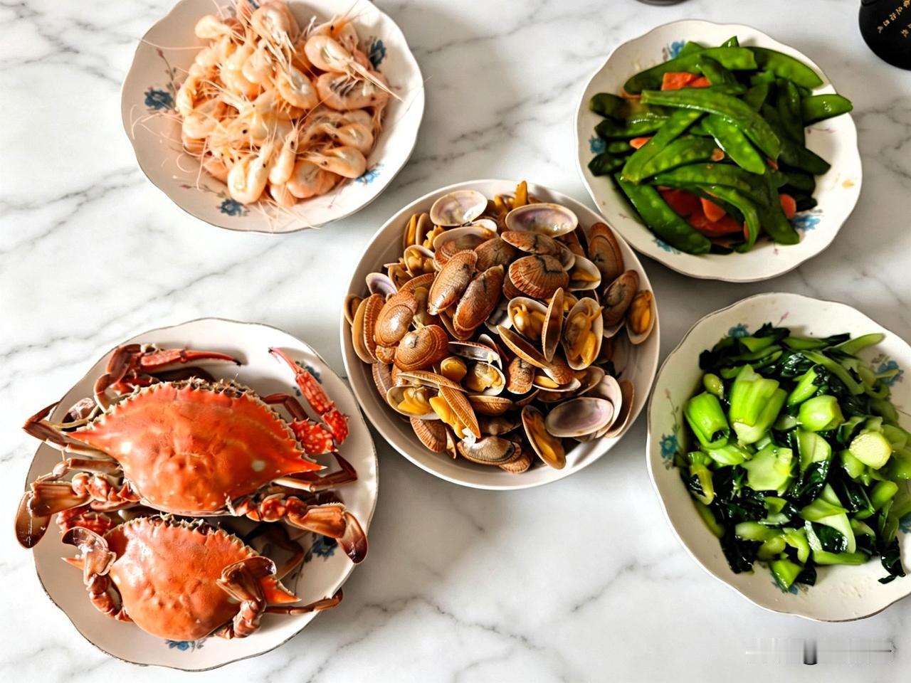 朋友圈看到一个朋友发的，猜猜最有可能是哪里的菜肴？A江苏B浙江C上海D安