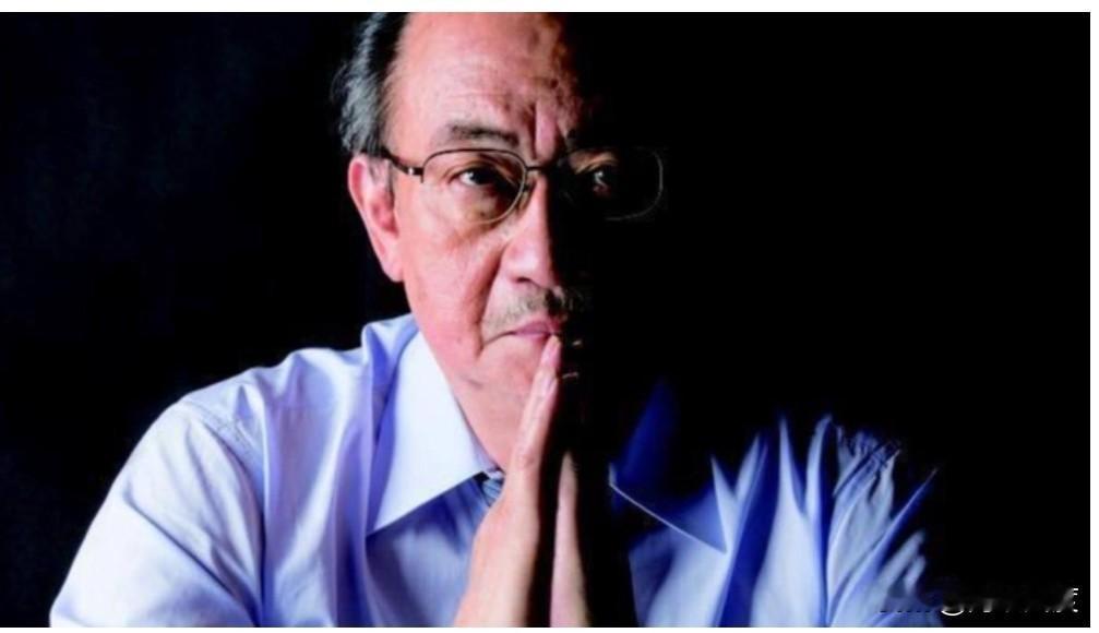 民进党团总召选举在即，柯建名脸书PO出一张照肃杀大头照，吴子嘉惊爆：他赢定了！