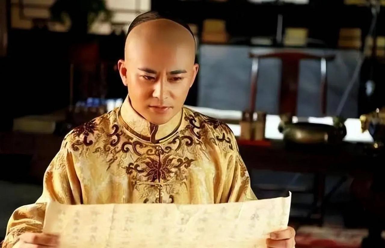 康熙驾崩那天，畅春园哭声一片。6岁的胤祕还浑然不知。他是康熙62岁生的老来子
