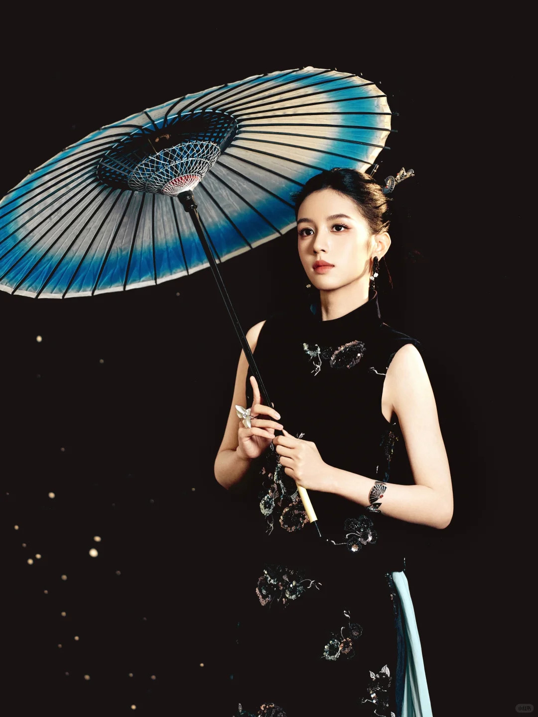 周也好英气，好适合武侠片的一张脸周也