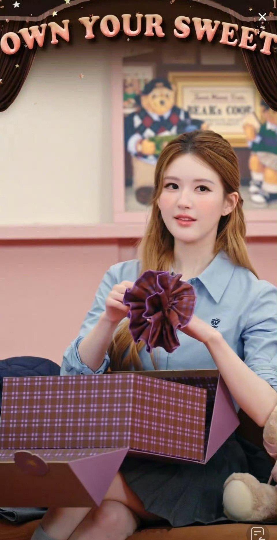 我真的是眼睁睁的看着赵露思的一路样貌​​​