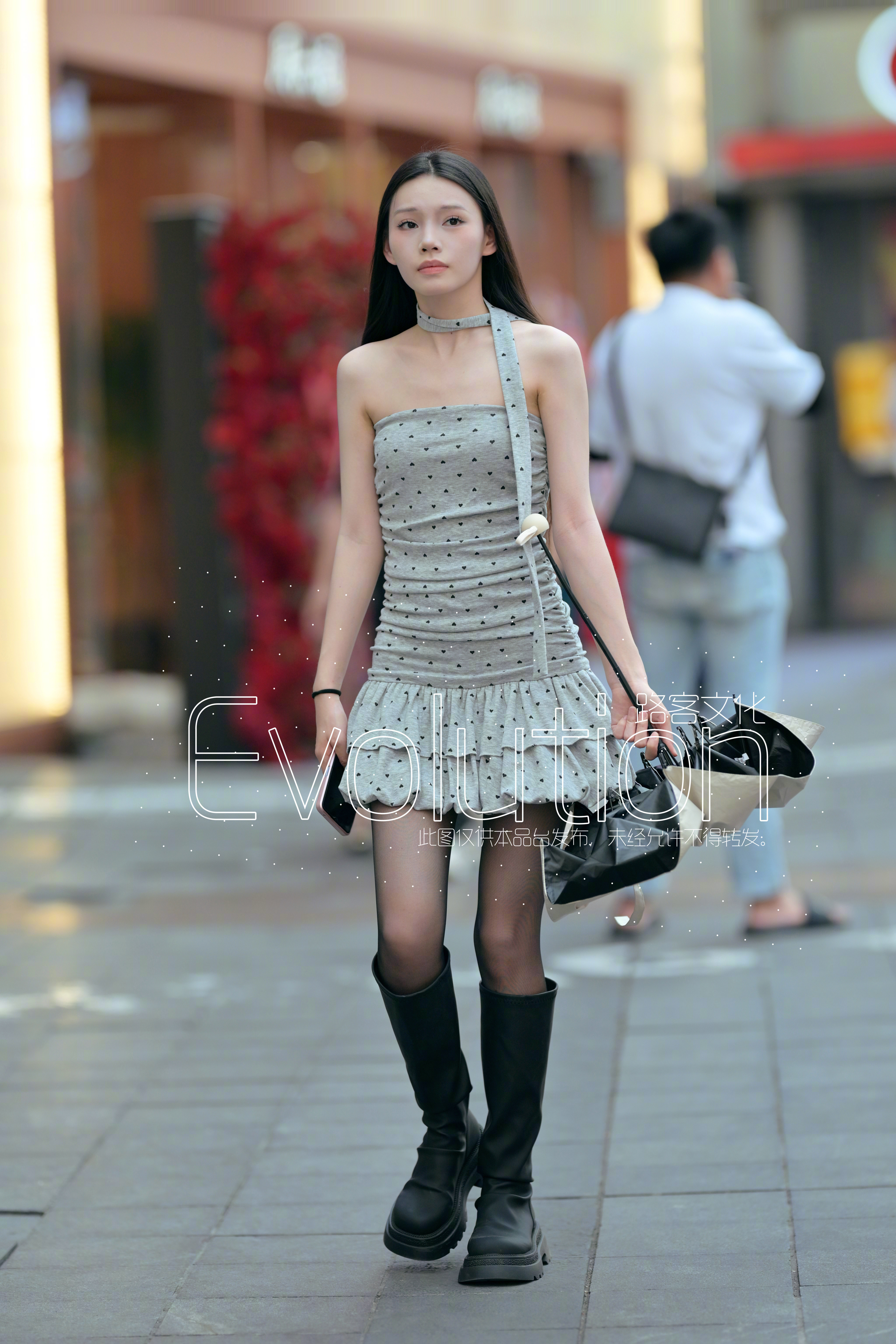 小姐姐拍了视频发了我自己的抖音可惜没流量[哭哭]​​​