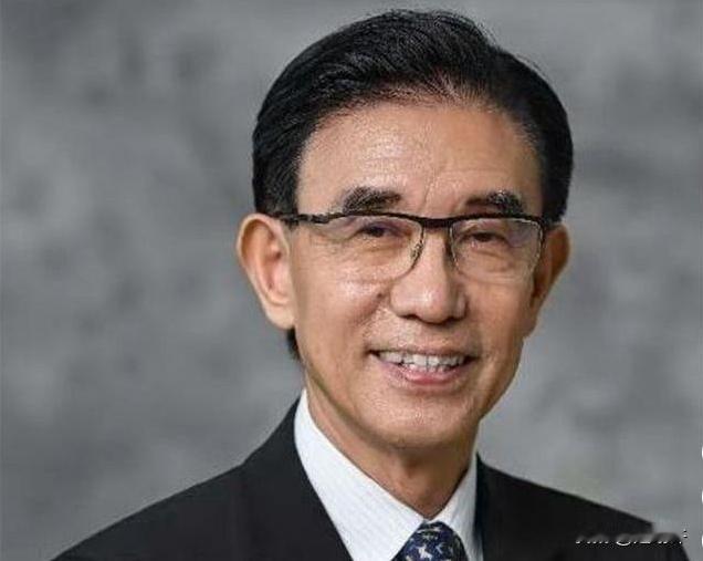 比芯片断供更可怕。中国物理博士尹志尧公开指出：“在半导体领域我们和欧美国家的差距