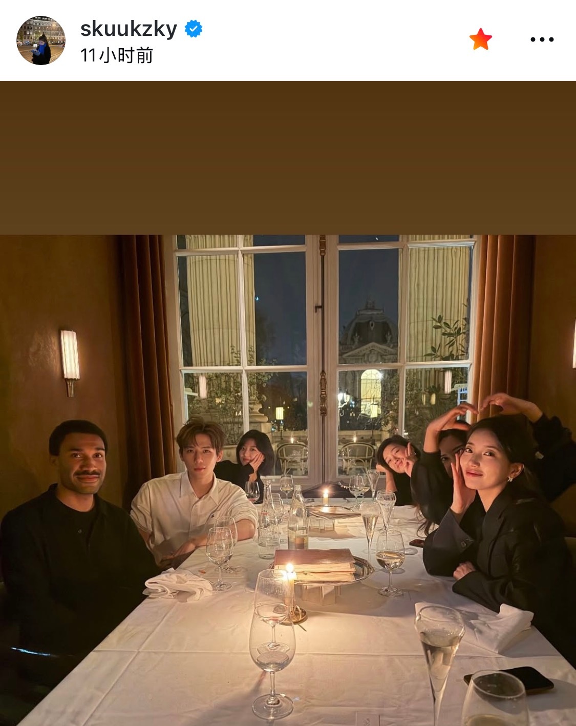 秀智ins更新，晒出了和王安宇等明星的合照