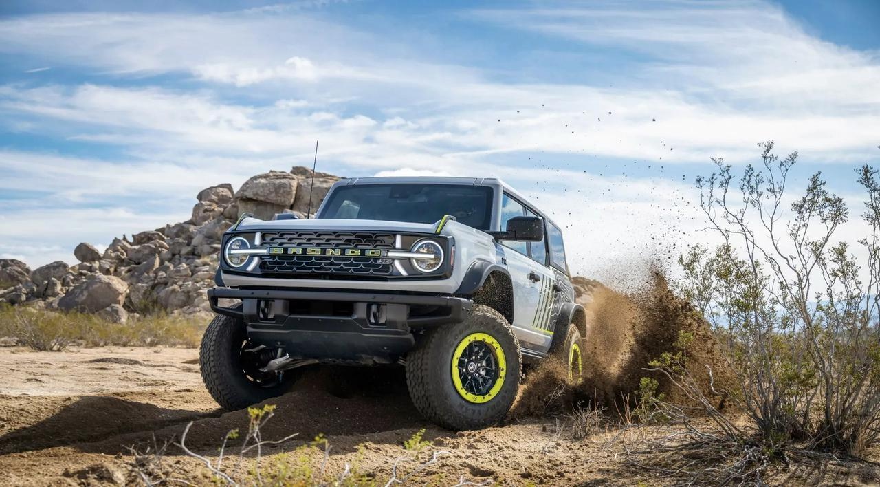 福特懂越野人钱包了！BroncoRTR预计40万内，比荒地版还香，2027年交