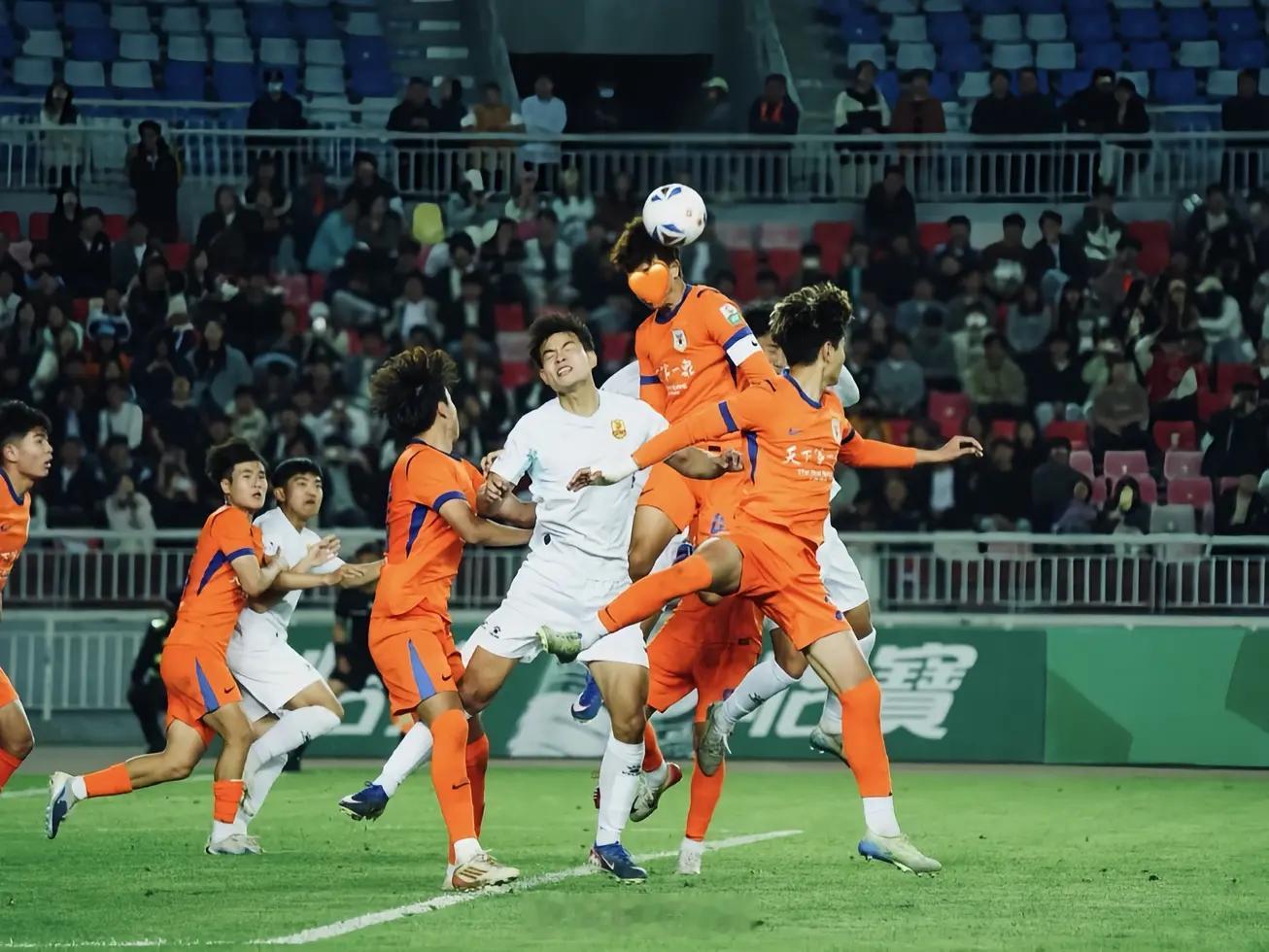 王天佑更新社媒并配文：好的开始继续赢下去自由橙山东泰山