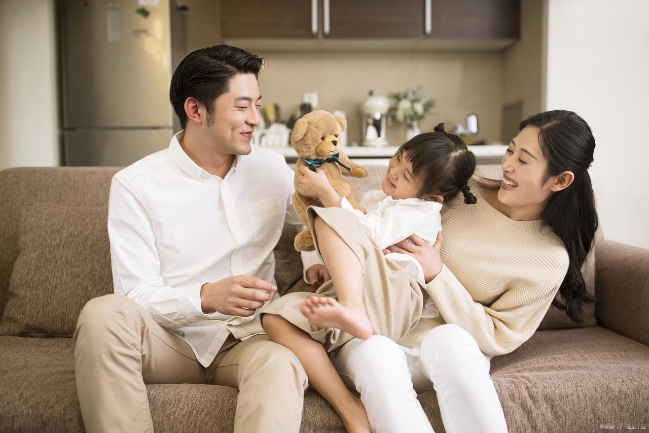 夫妻之间完全没必要争输赢，如果一个家庭一直处在“大男子主义”的状态下，这个家庭就