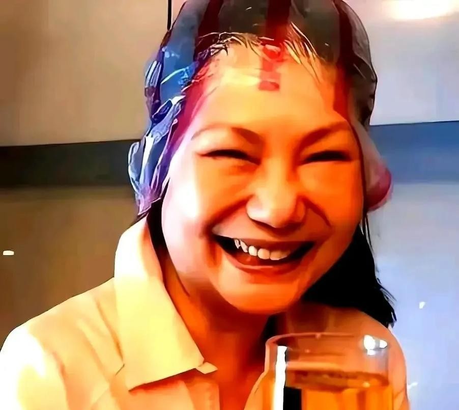 王伟忠一句话撕下S家遮羞布！这位圈内公认的老好人，如今对着媒体直接放话要撇清关系