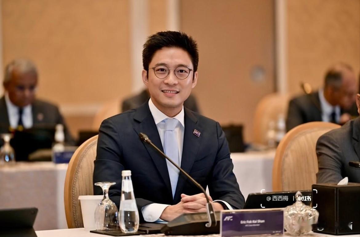 不仅霍启刚没想到，连郭晶晶恐怕都没料到，自己竟成了小叔子霍启山的“择偶天花板