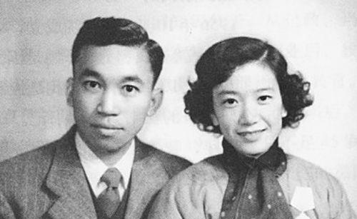 1900年，倡导一夫一妻的梁启超爱上20岁的女孩。他写信告诉妻子李蕙仙：“我遇到