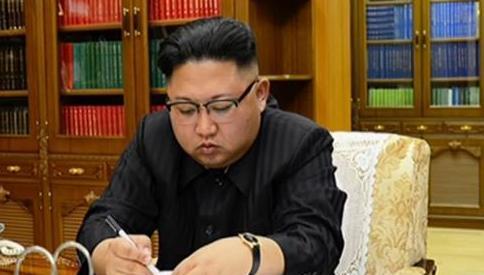 金正恩拍板，作出一个前所未有重大决定，靠近中朝边境。金正恩这次真的是把棋盘掀了