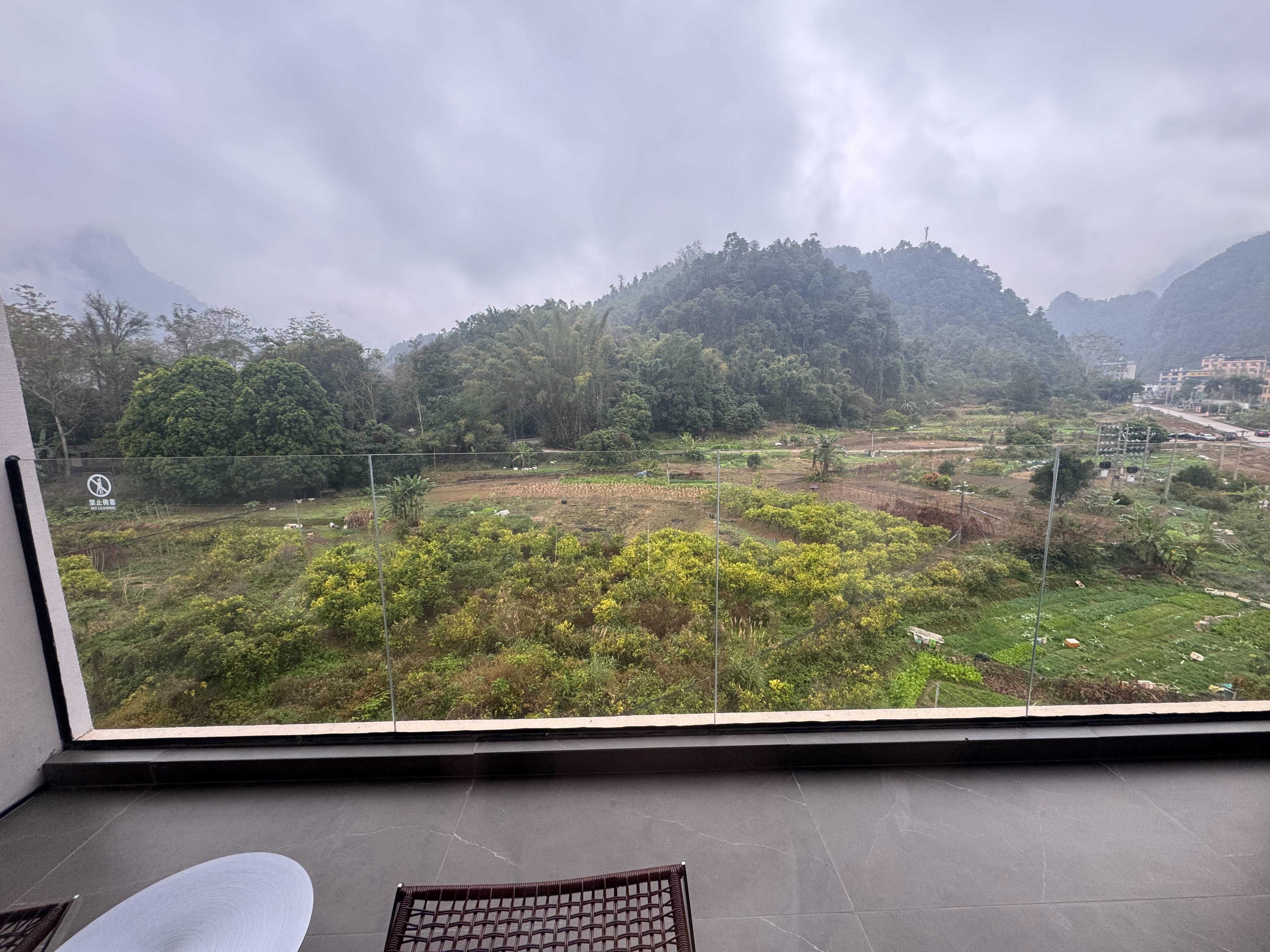 这起床往窗外看一眼神清气爽啊。