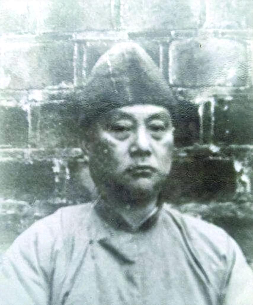 1952年，国民党中将周磐在牢里，知道自己大限将至。临刑前，他突然对看守人员说，