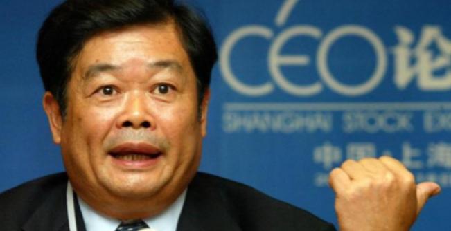 当年，“玻璃大王”曹德旺的闺女曹艳萍把男朋友领进家门时，老曹不仅没笑，心里反而“