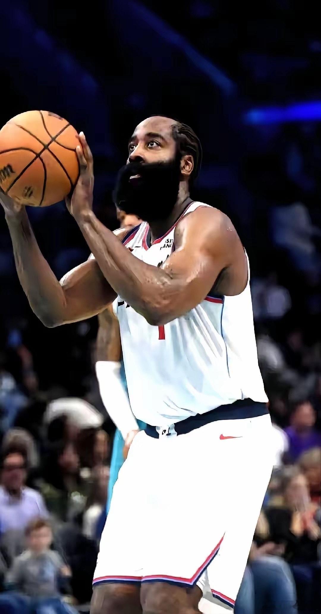 NBA历史可能凑不出第二个哈登了。他正朝着一个前无古人的数据里程碑狂奔：“3万分