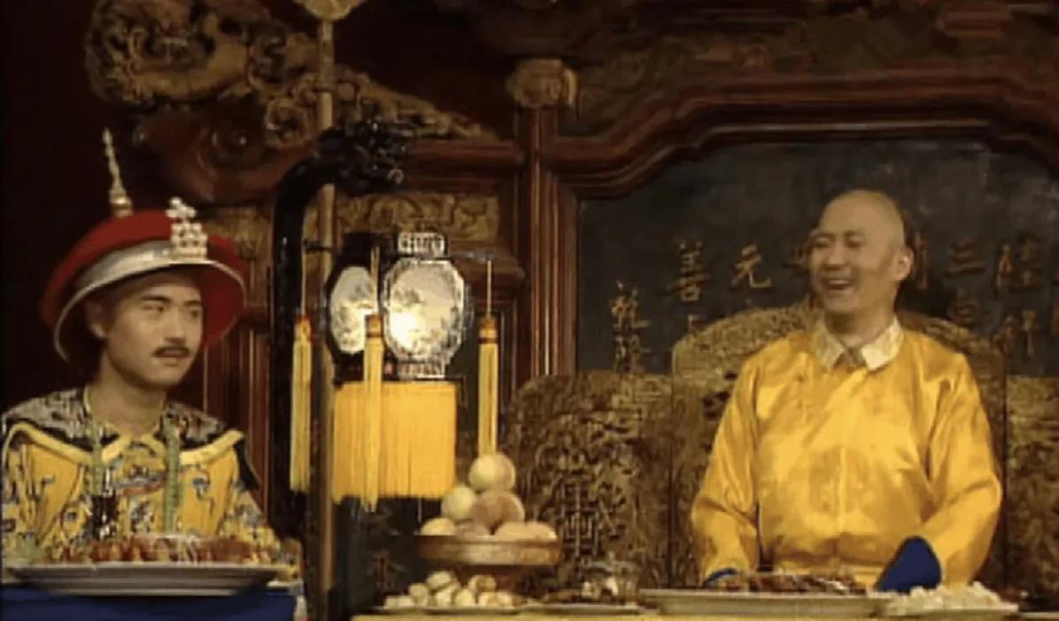 嘉庆的年号是乾隆给定的…乾隆的庙号是嘉庆给定的…乾隆60年九月，乾隆为了履行
