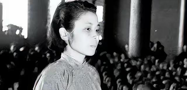 1940年，军统女特务冒死救下一名地下党，11年后，女特务被我党抓获，女特务提出