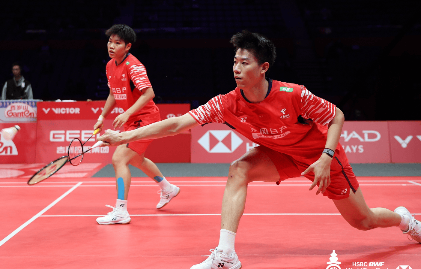 凤凰组合2-0蒋魏组合, 首次夺得年终总决赛混双冠军