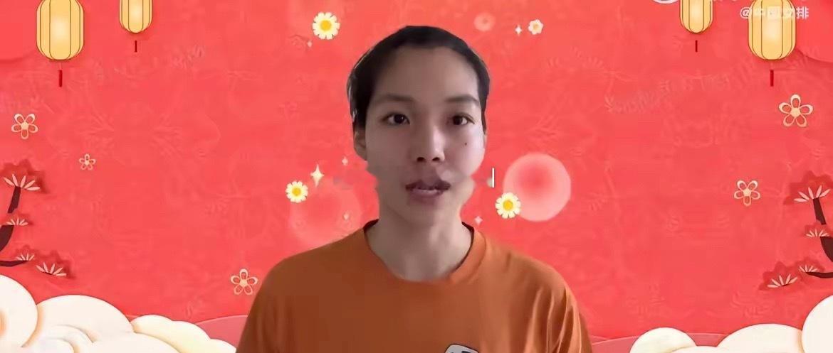 庄宇珊与加比的对比庄雨珊和加比都是属于身高偏矮的小主攻，最客观的比较一下两人的各