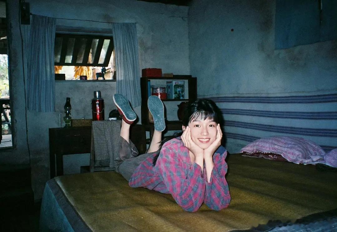 不敢相信周也这身这土衣服穿在我身上会有多灾难