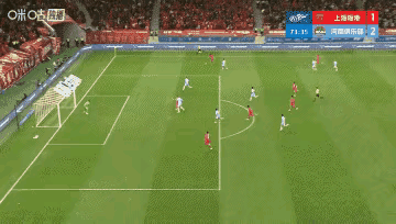 看图，穆斯卡特也不必“张牙舞爪”，刘祝润射门前的确出手了。要知道，当下国际足