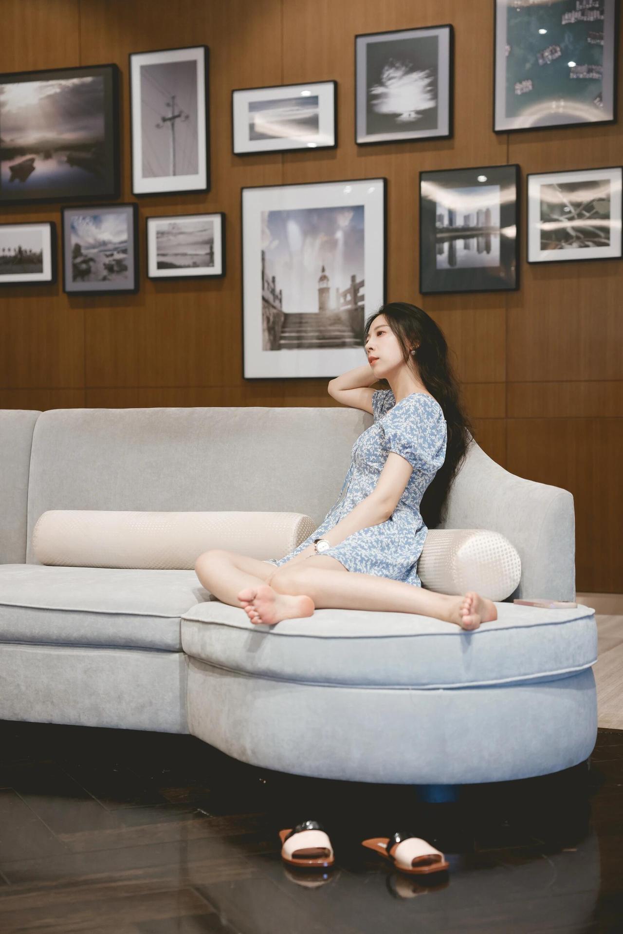 作为东北人，最喜欢的就是冬天的室内。屋外边冰天雪地，寒风呼啸，屋里边热气蒸腾，如