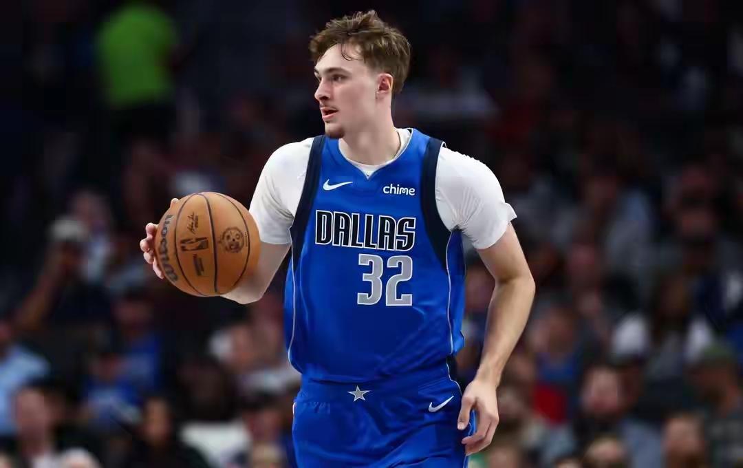 独行侠这波交易值了！用一个胖成球的只会刷数据的伪巨星换来了一个体格健壮的状元秀