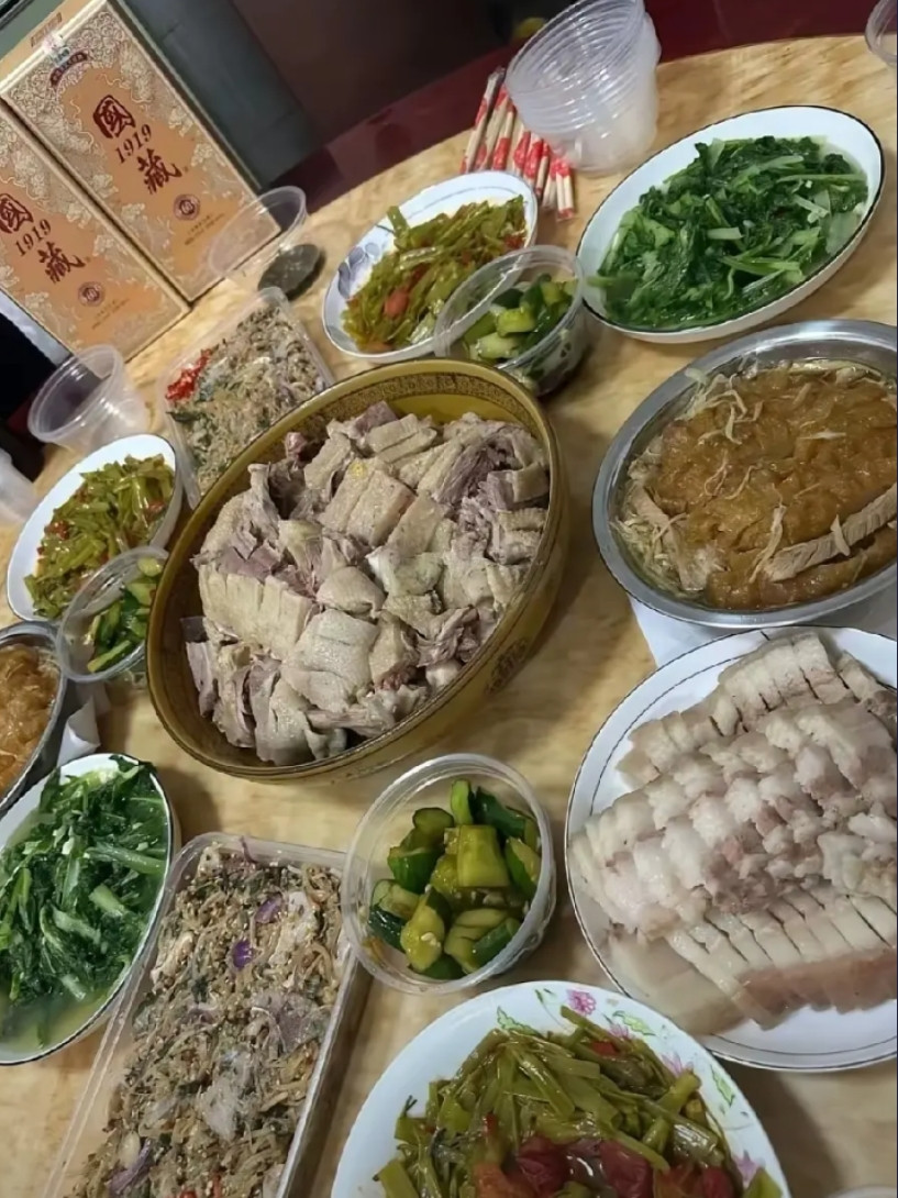 这是哪个地方的菜系？这些菜看起来非常的有食欲，属实不错，大家一起来猜一猜。