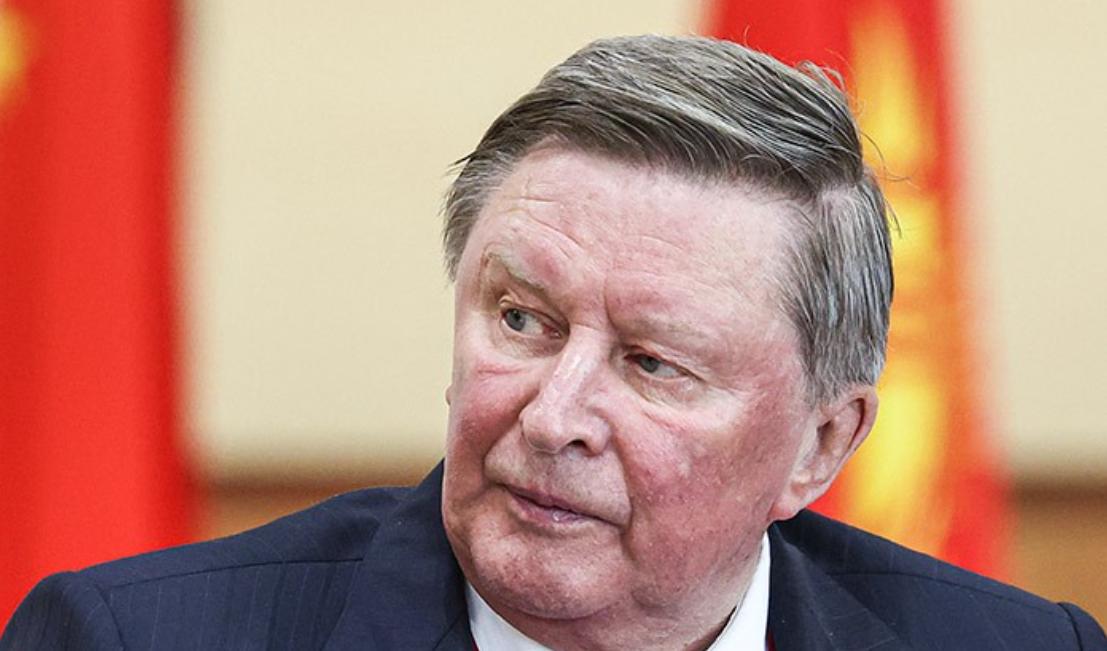 普京将谢尔盖·伊万诺夫移出俄罗斯联邦安全会议2月16日，普京总统签署总统令，