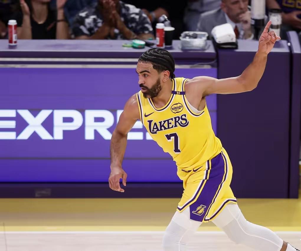 Shams：“湖人队将盖布·文森特加2032年次轮选秀权交易得到老鹰队的卢克·肯