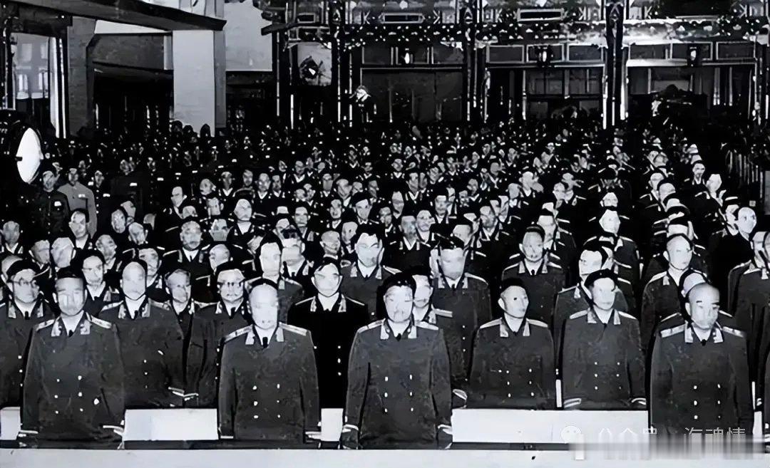 【毛主席点名要认识的开国中将，后来成为首任海军航空兵司令员】小林子说历史: