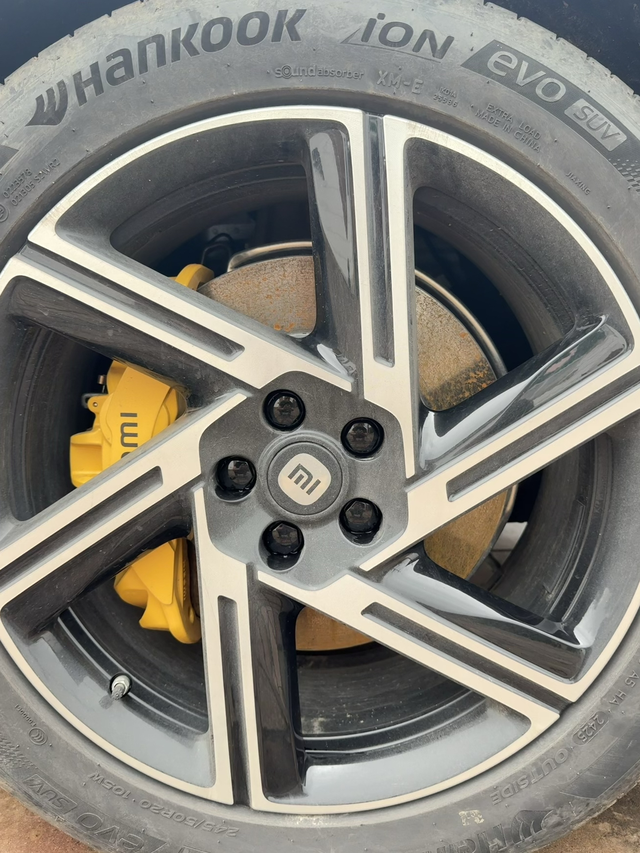 小米Yu7刚提三天就锈了黑子闭嘴吧！