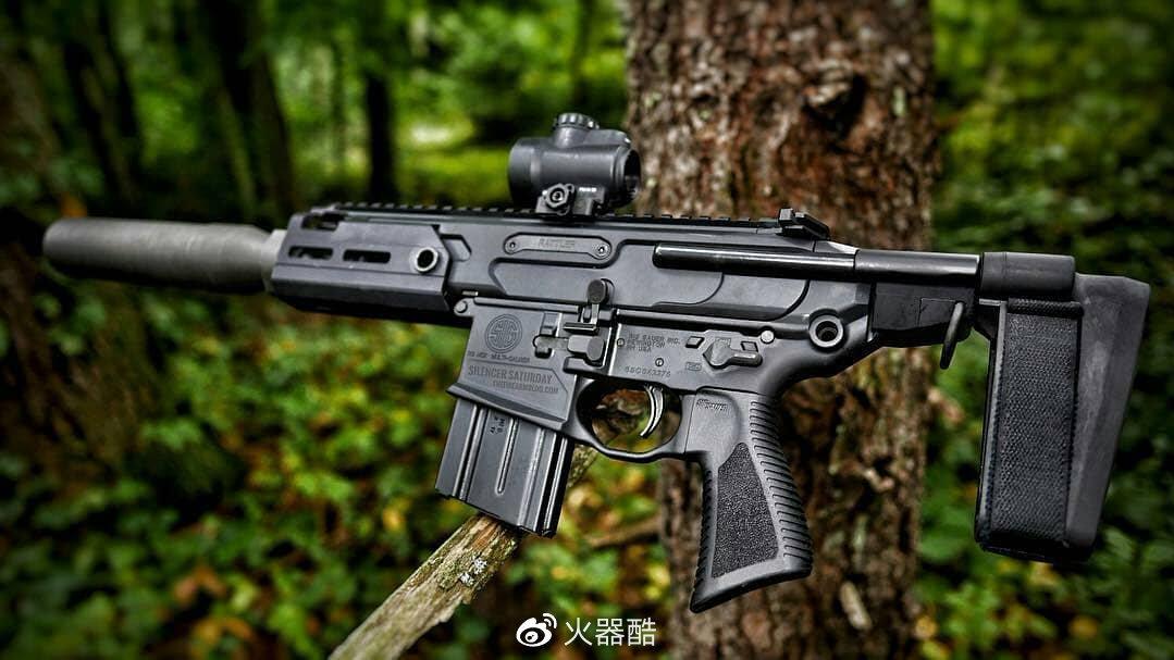 揭秘美军特种部队新宠:西格绍尔MCX“响尾蛇”短管步枪凭何称霸?