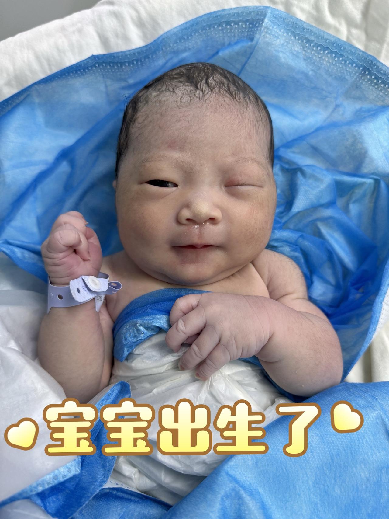 从此，世界多了一个你，妈妈多了一个世界💗顺产宝宝