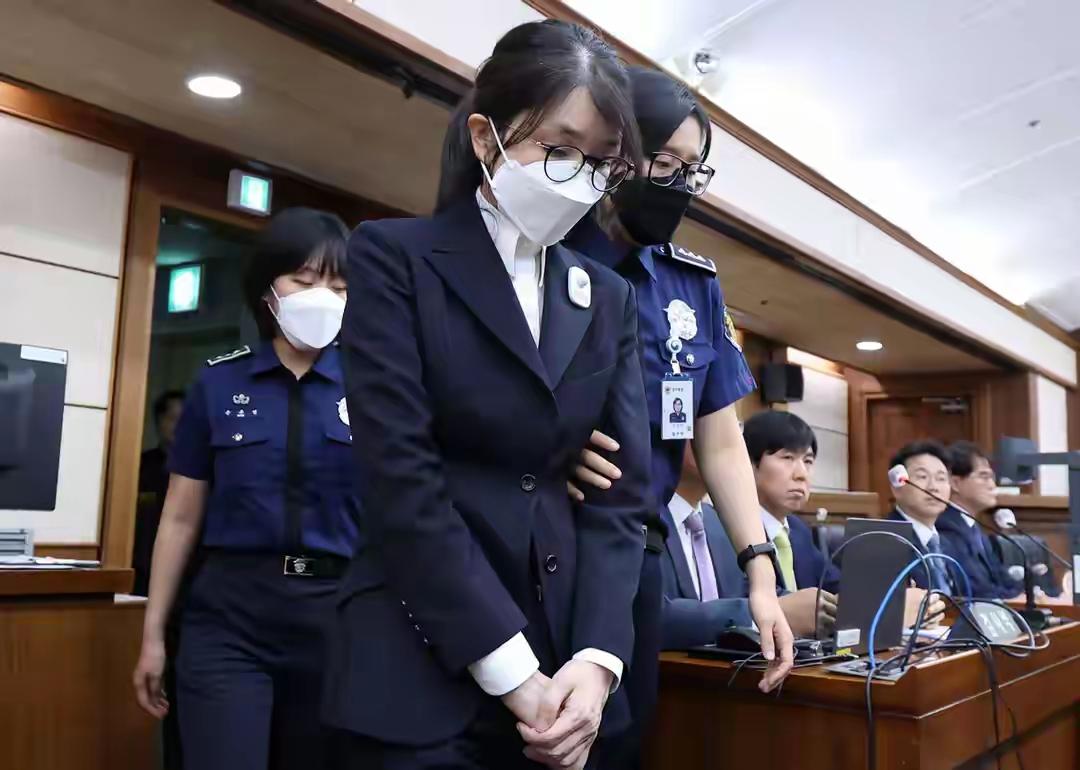 法官判金建希有罪，9天后离奇自杀！韩国政坛藏不住了家人们，韩国这起惊天大案