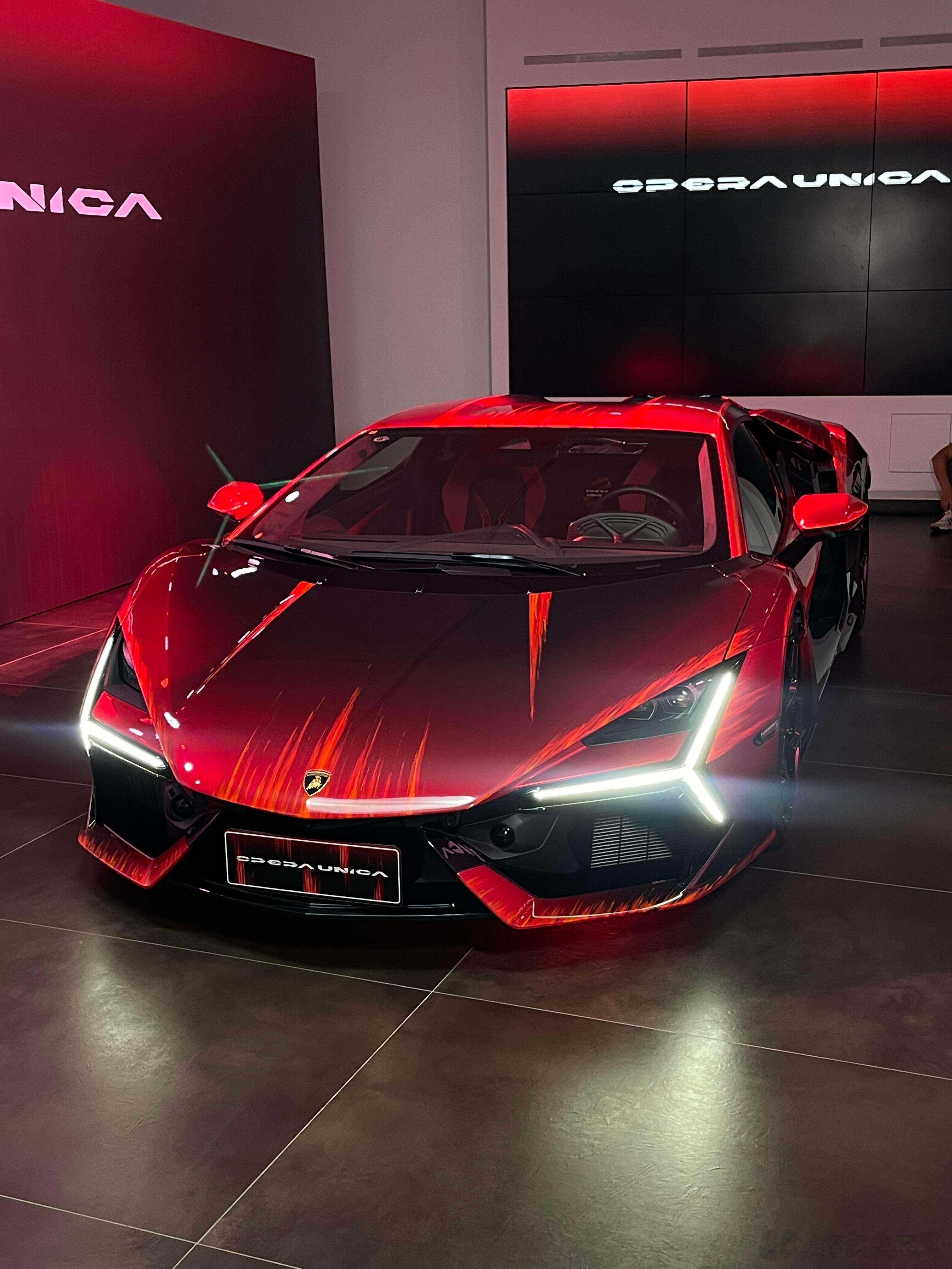 全球仅3台｜兰博基尼AventadorOperaUnica限量交付🔥🎨这不是一台普通的兰博基尼，