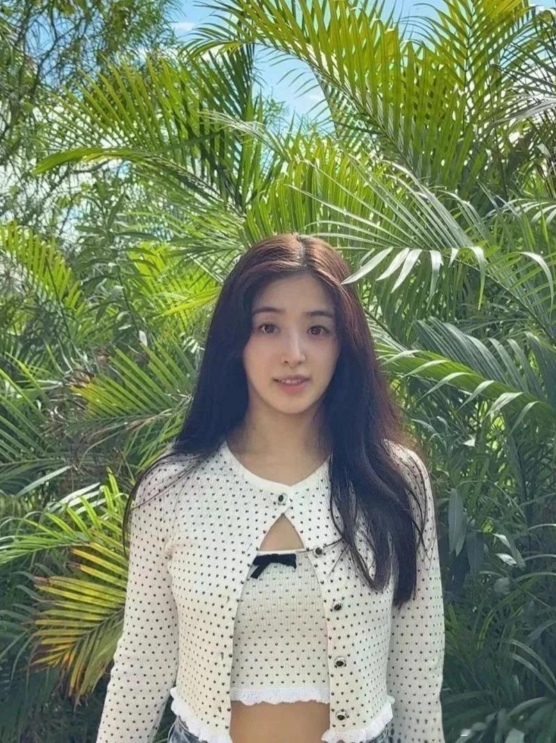 张含韵穿越回唐代，会不会是绝色美女？这身材应该蛮符合当时的审美。