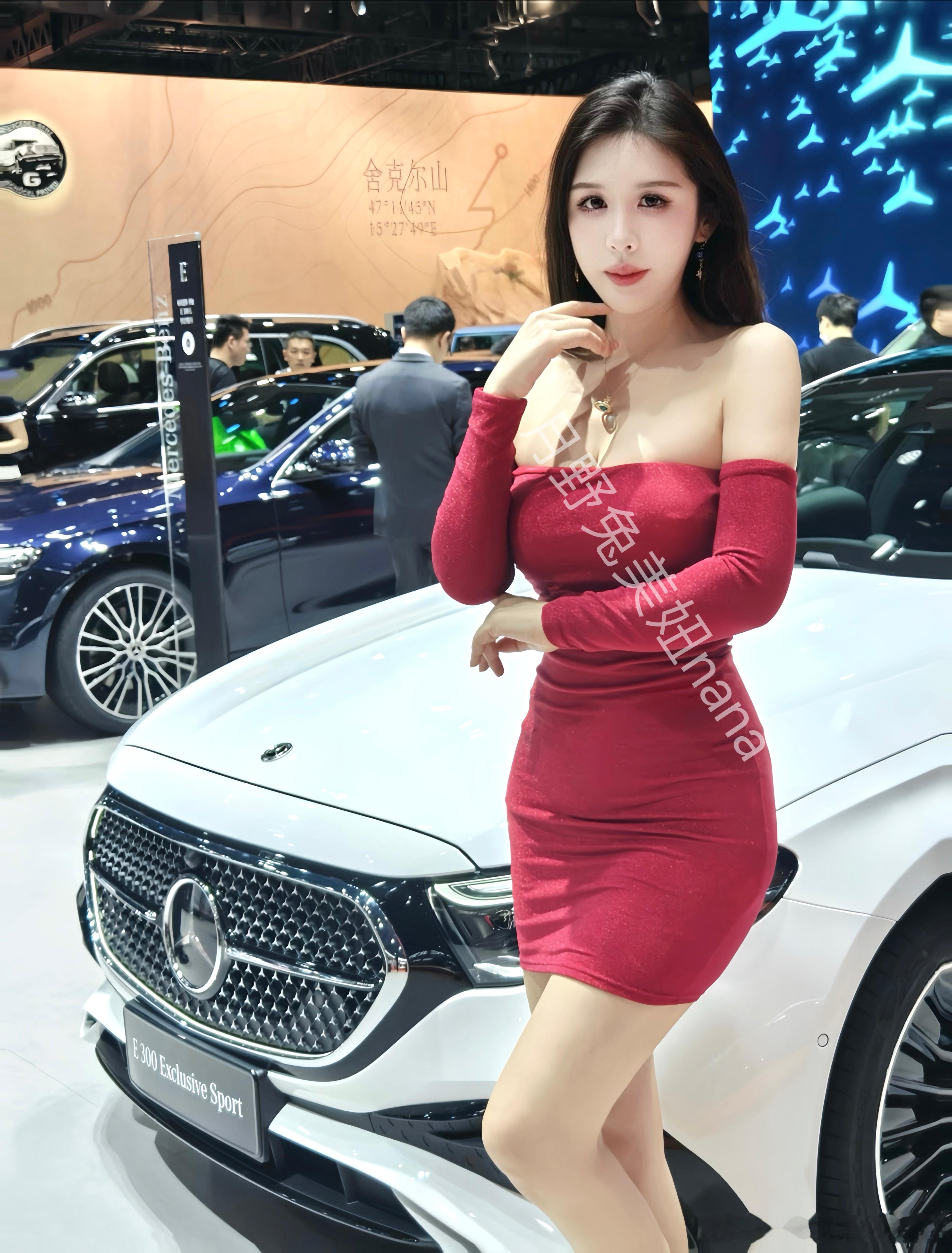 不听话罚你看100遍车模广州车展2025广州国际车展你好广州车展广州